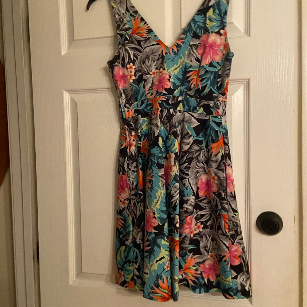 GUESS DRESS BEAUTIFUL